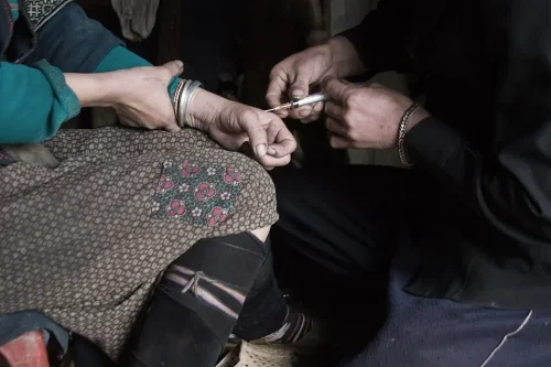 Injecting heroin
